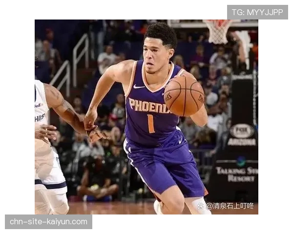 官方:太阳队德文·布克因右脚踝扭伤将缺席至少两周